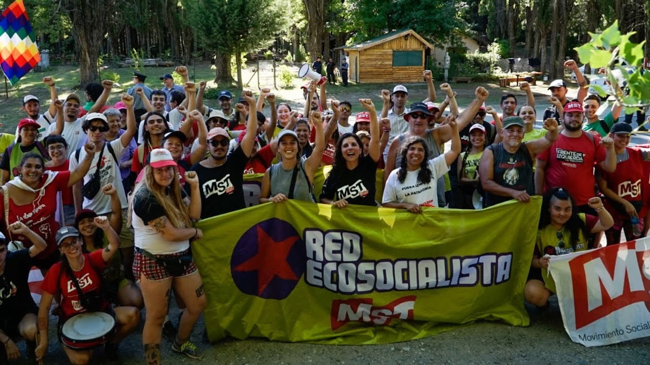 Fuera Lewis Cele Fierro En El Inicio De La Marcha A Lago Escondido