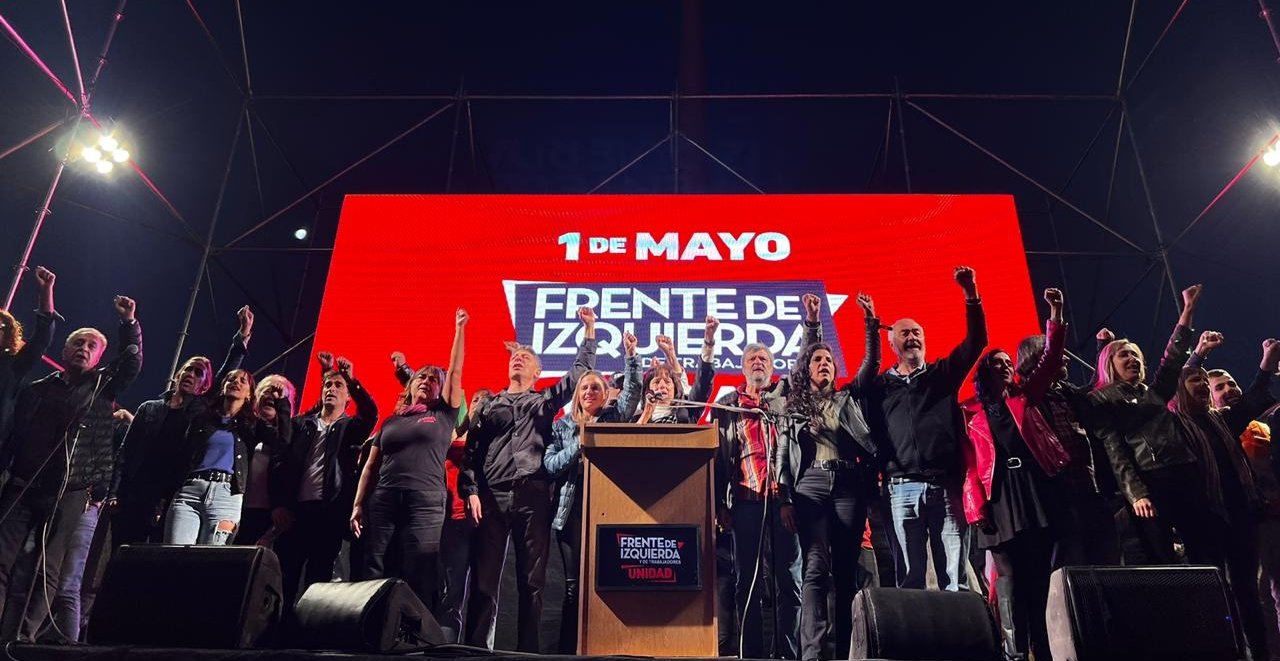 1º De Mayo El Frente De Izquierda Unidad Realizó Un Multitudinario Acto En Plaza De Mayo 2433