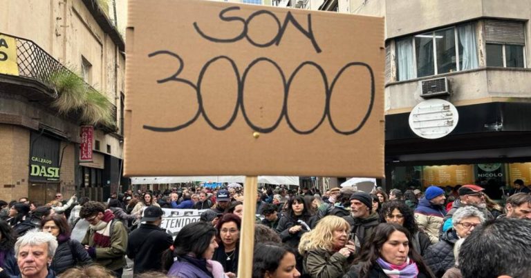 30/09 Facultad de Ciencias Sociales. Vamos al Encuentro Nacional Antirrepresivo 