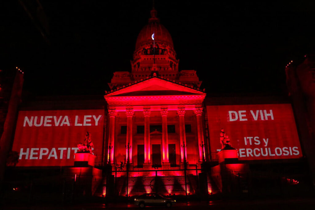 Congreso iluminado por la nueva ley VIH