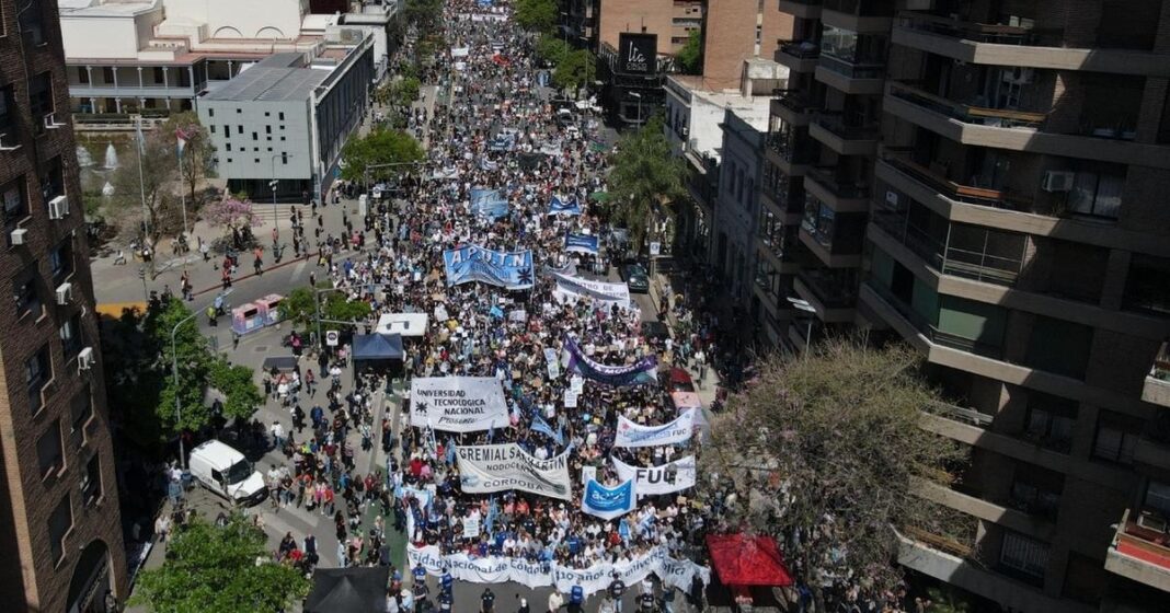 Cordoba reclama por el financiamiento universitario