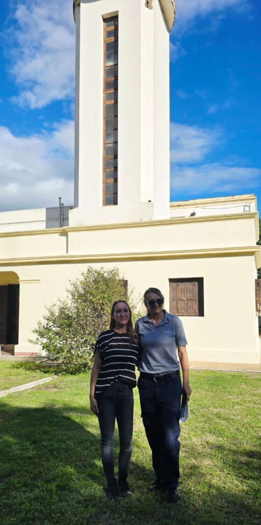 Luciana junto a Silvana, una de las despedidas del Museo Meteorológico
