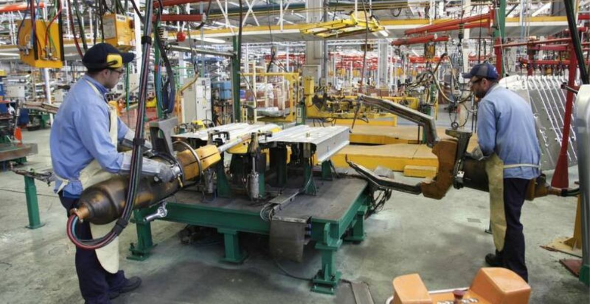La caída de la inversión en junio y el fracaso del Súper RIGI