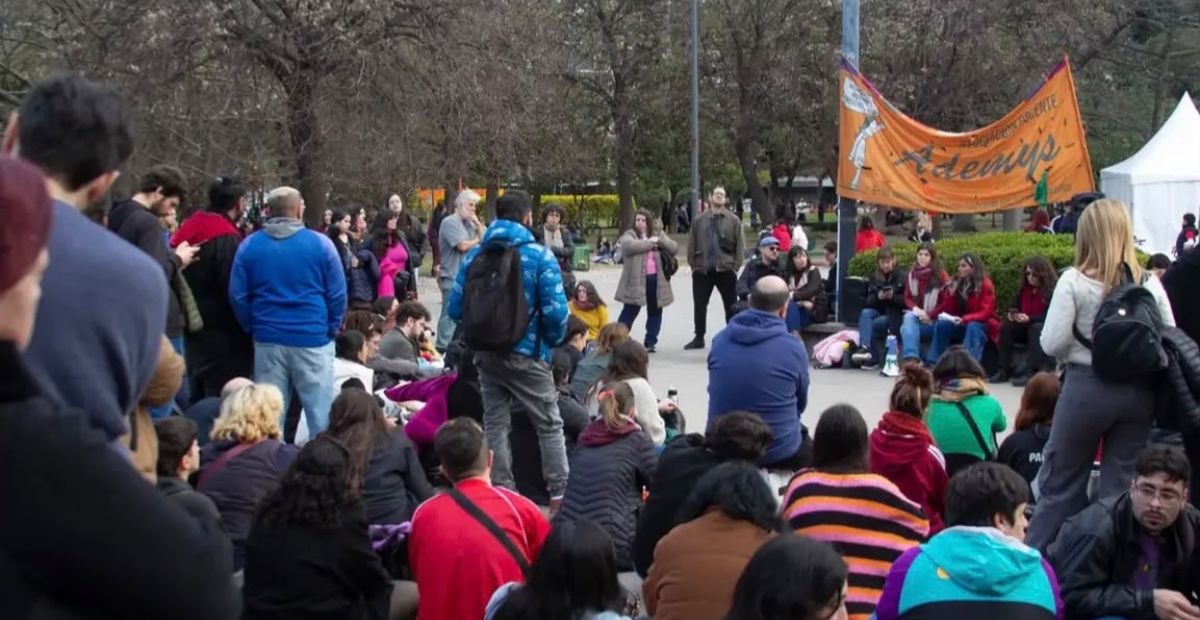 La comunidad educativa se planta contra BA Aprende y la reforma del Estatuto