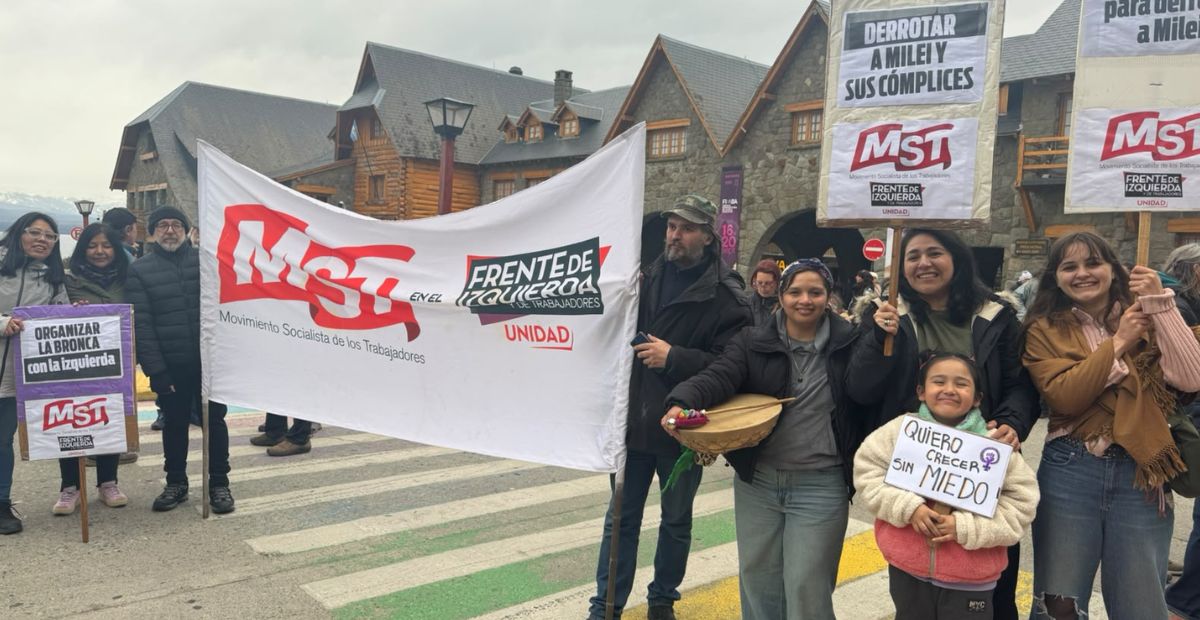 La masiva Marcha de la Bronca en Bariloche contra el ajuste y en defensa de la salud y educación pública