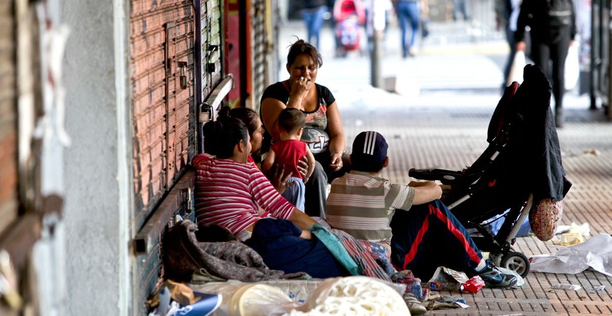 El informe del INDEC que ubica la pobreza en el 32,3% frente a las promesas de Javier Milei en Wall Street