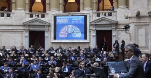 El oficialismo logró devolver a comisión el proyecto sobre morosidad y endeudamiento familiar en la Cámara de Diputados