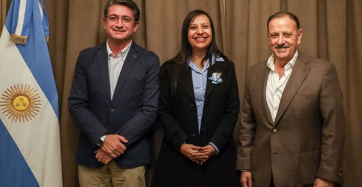 El nuevo reglamento estudiantil en la UNLaR impulsado por la rectora Albarez Gomez que impone censura y disciplinamiento